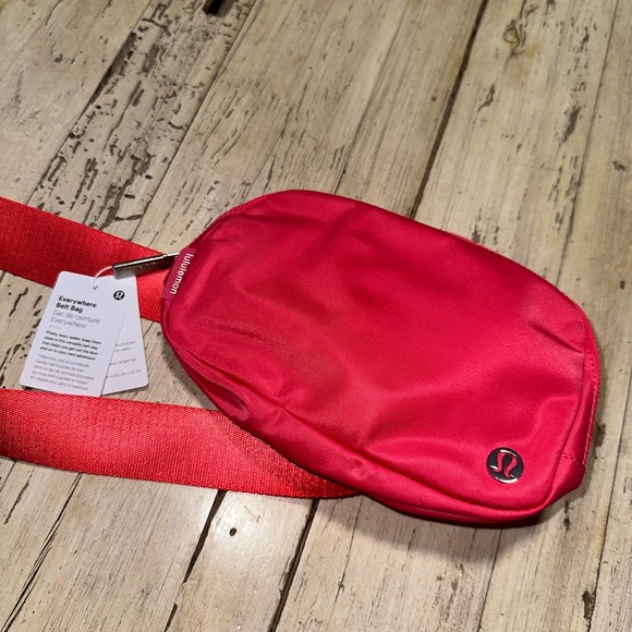 lululemon athletica Handbags - Lululemon Everywhere Belt Bag 1L Lip Gloss New with Tags